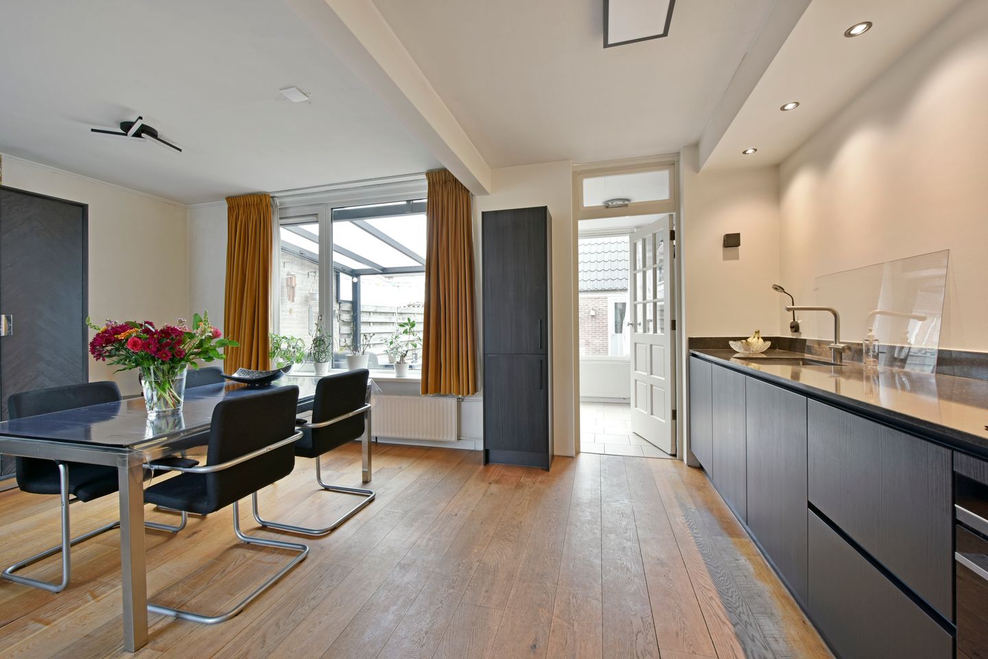 Foto 5 van Larixstraat 19