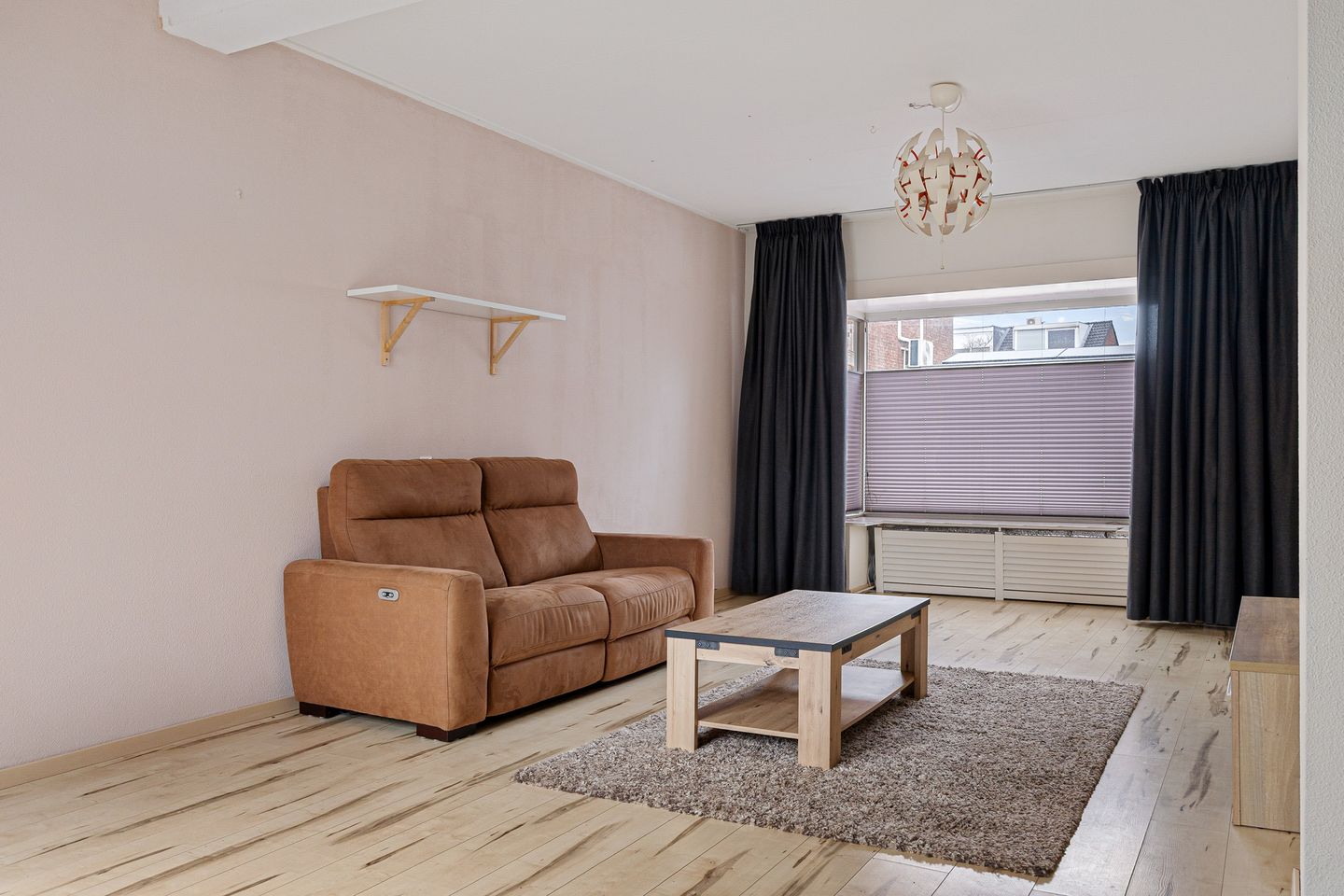 Foto 10 van Esdoornstraat 9