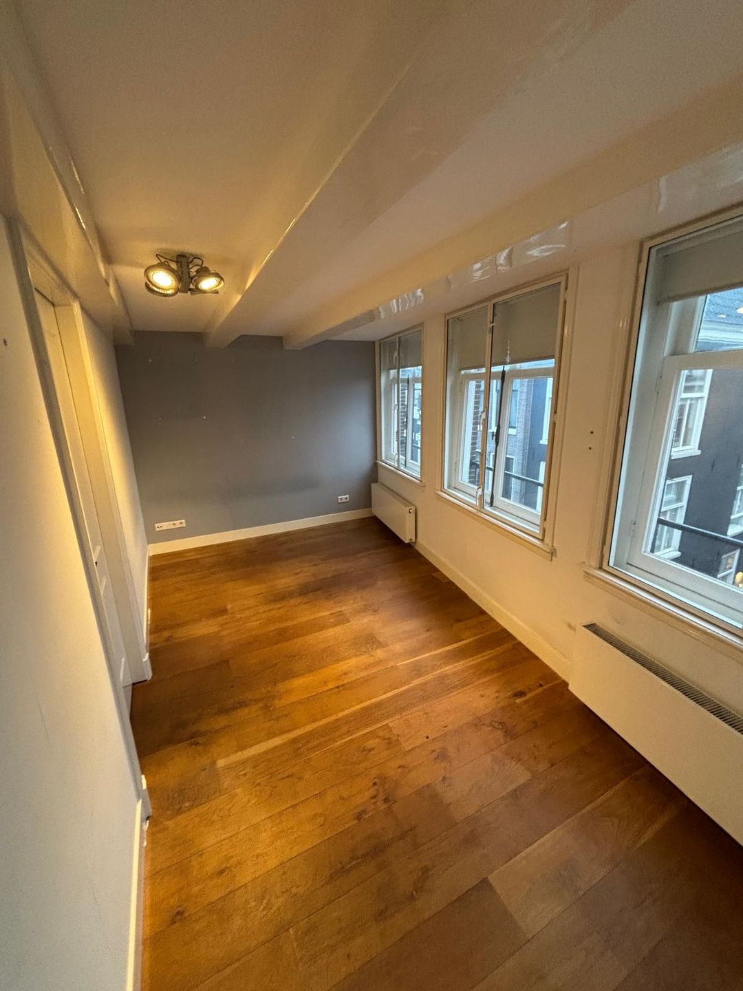 Foto 11 van Warmoesstraat 60-3