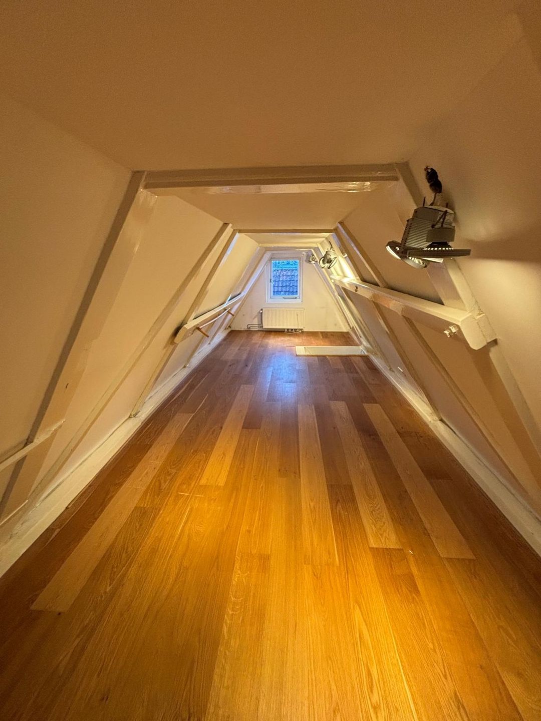 Foto 16 van Warmoesstraat 60-3