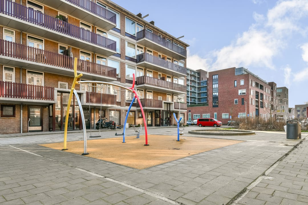 Photo 23 of Jacques Oppenheimstraat 16-H