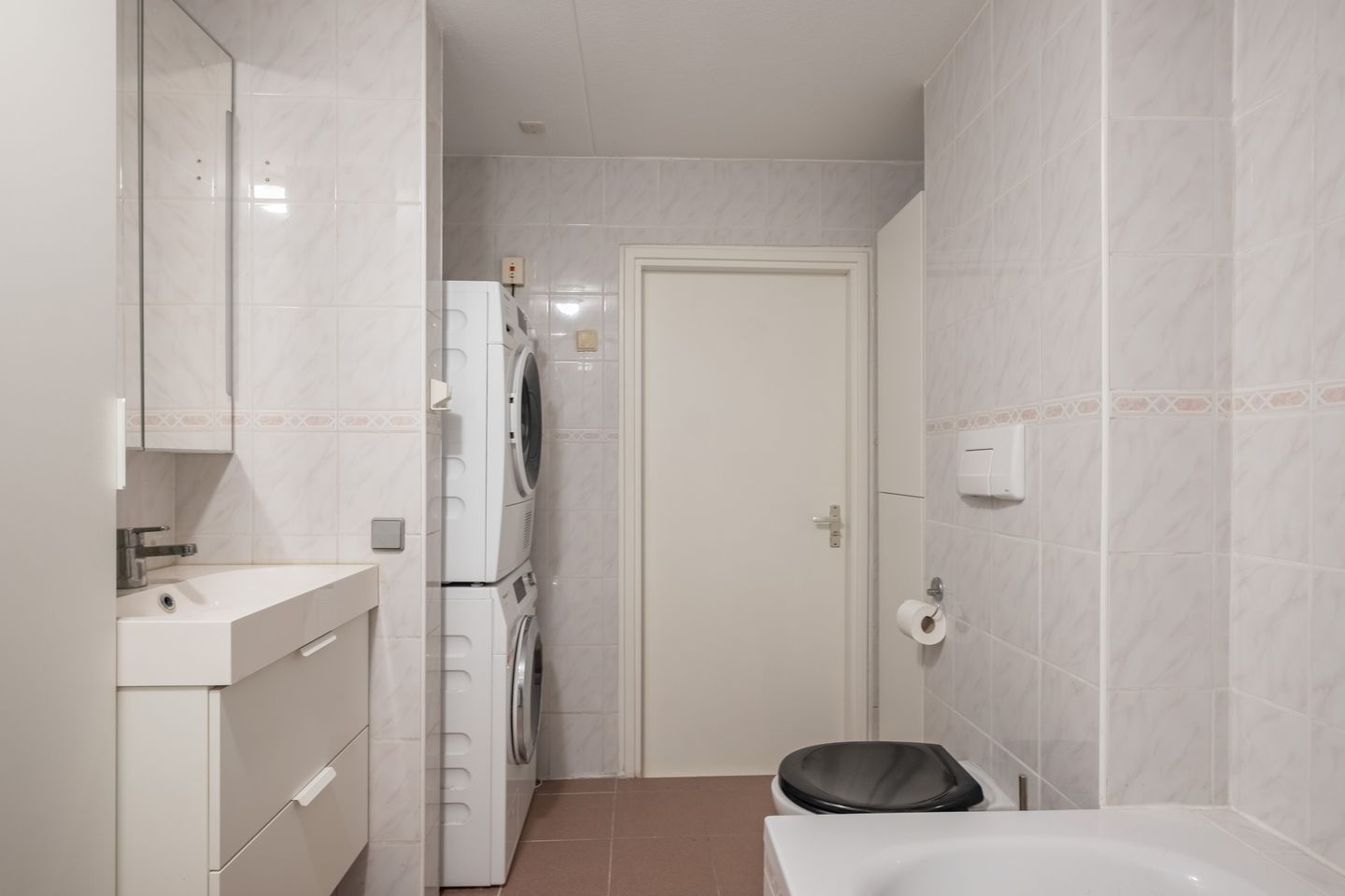 Photo 35 of Gerben Colmjonwei 78
