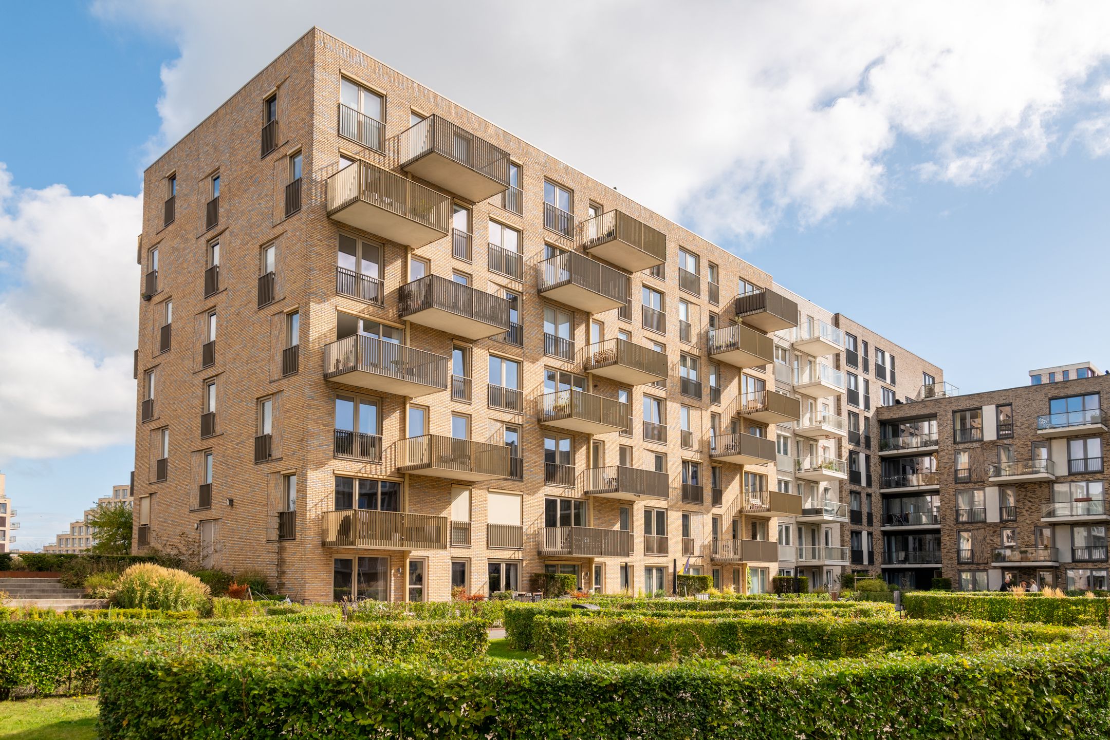 Modern Ground Floor Apartment with Large Southwest-Facing Garden in Sportheldenbuurt — 18
