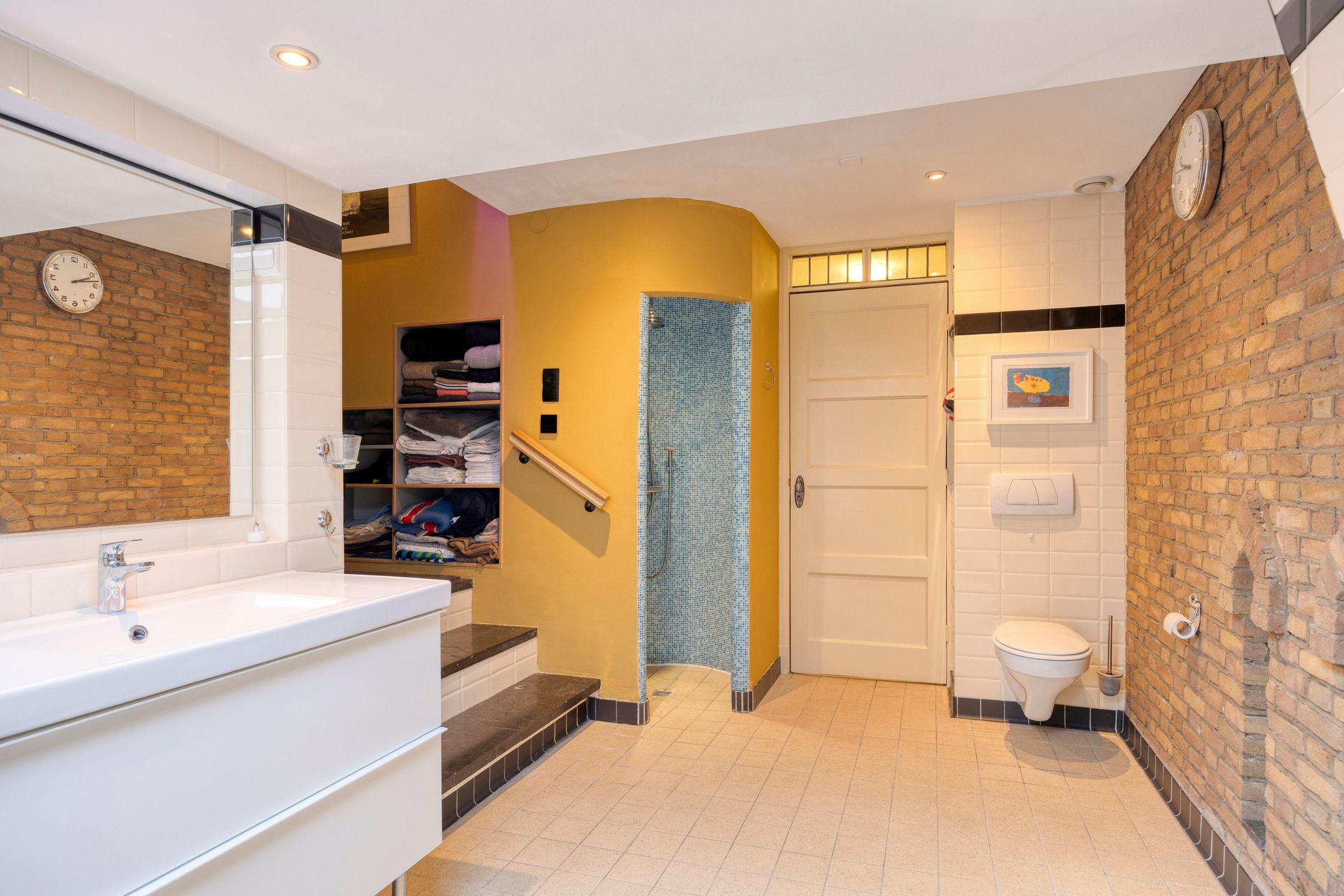 Photo 72 of Alcorplein 13-B