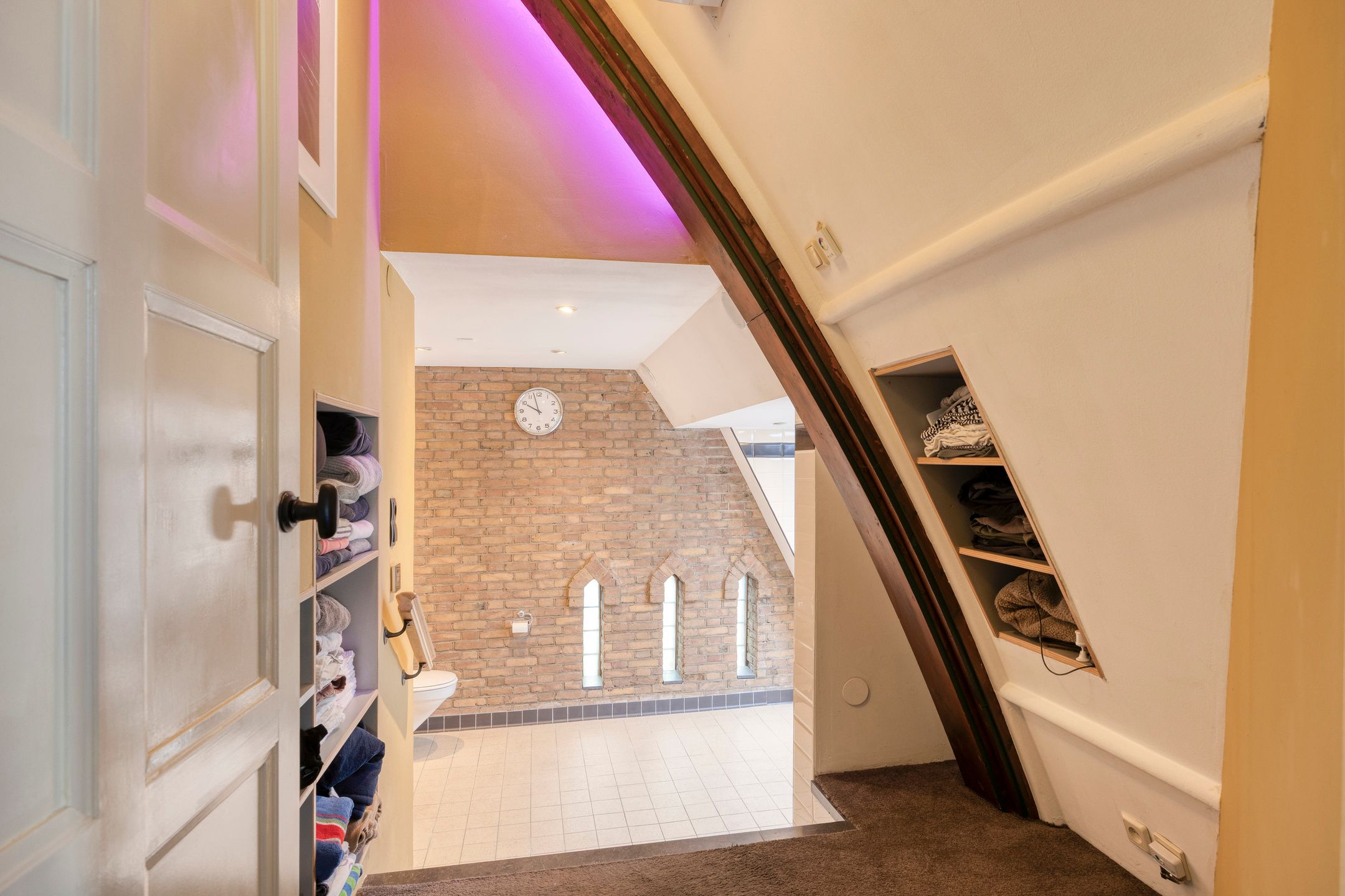 Photo 78 of Alcorplein 13-B