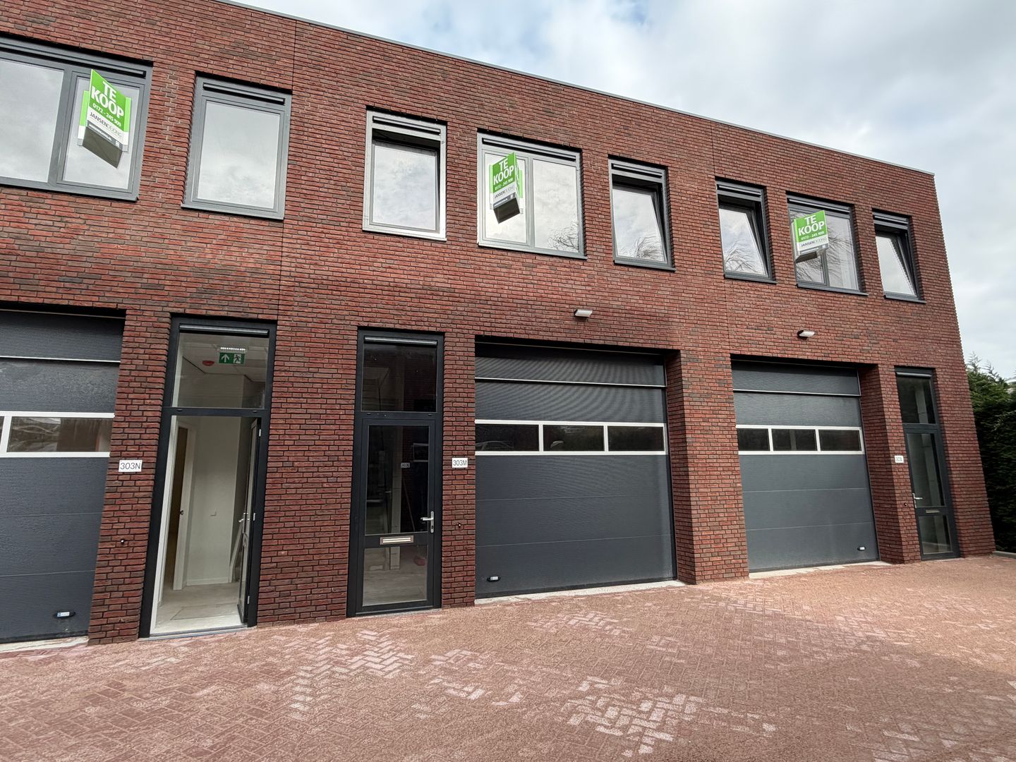 Bekijk foto 1 van Boeingavenue 303-M