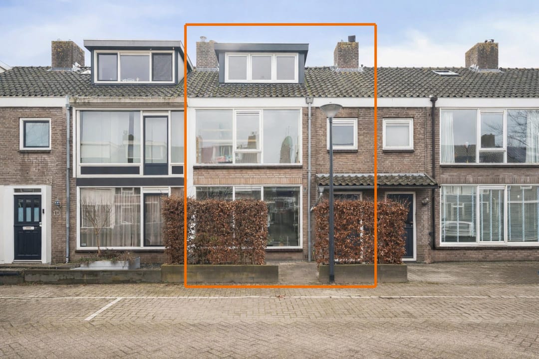 Photo 1 of Arnold van Leuvenstraat 8