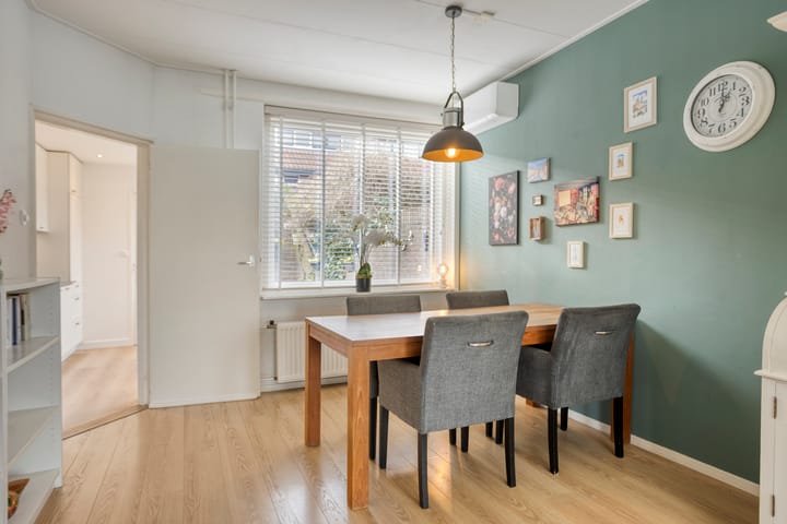 Photo 4 of Ferdinand Bolstraat 27