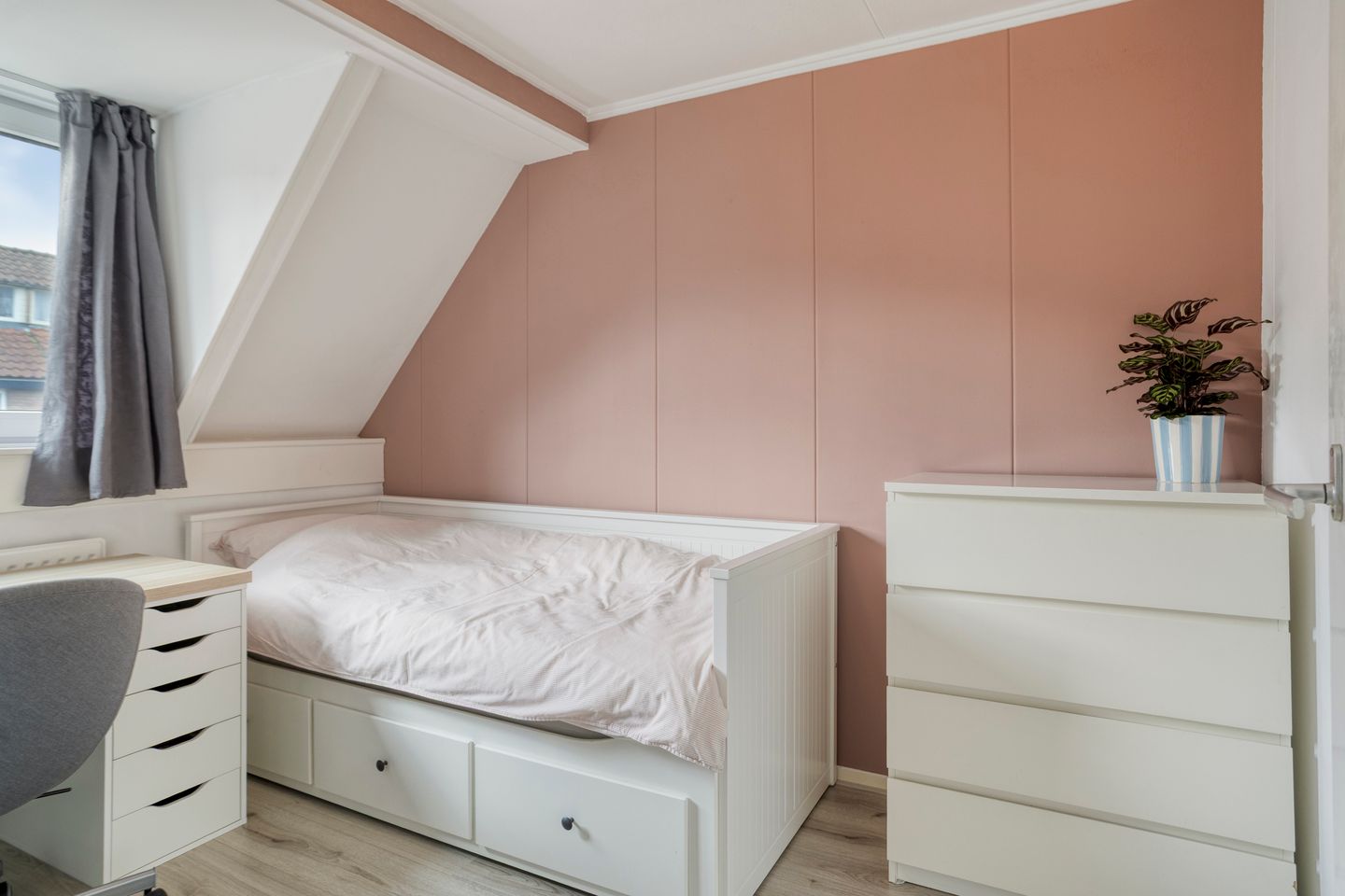 Photo 14 of Ferdinand Bolstraat 27