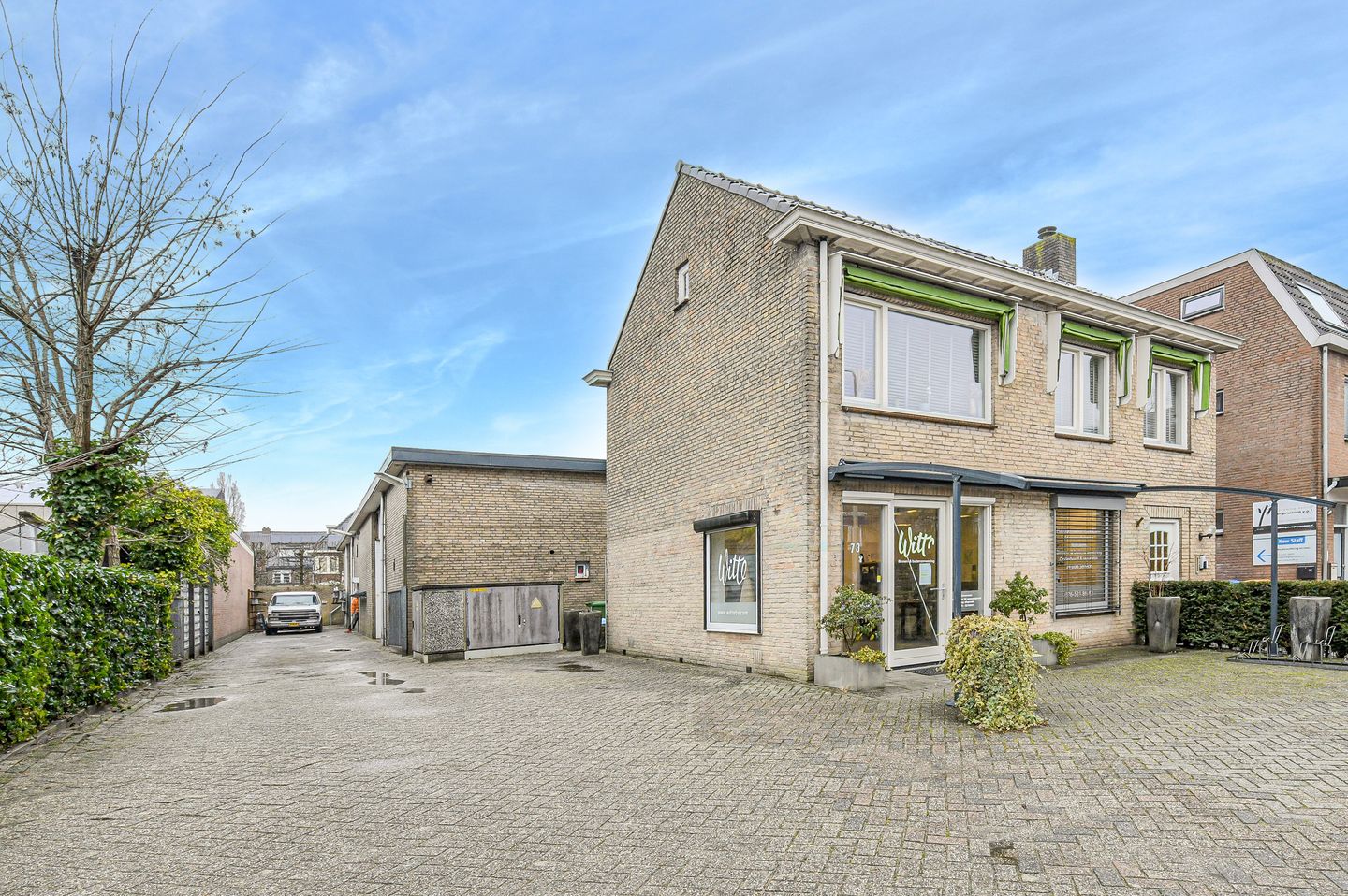 Bekijk foto 3 van Mathenessestraat 73