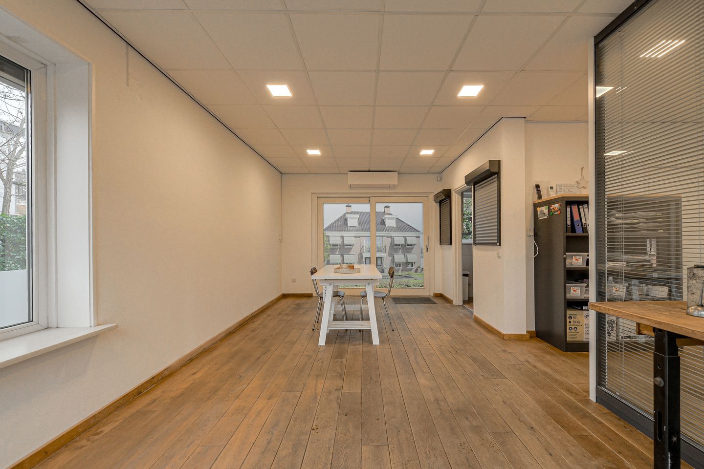 Bekijk foto 5 van Mathenessestraat 73