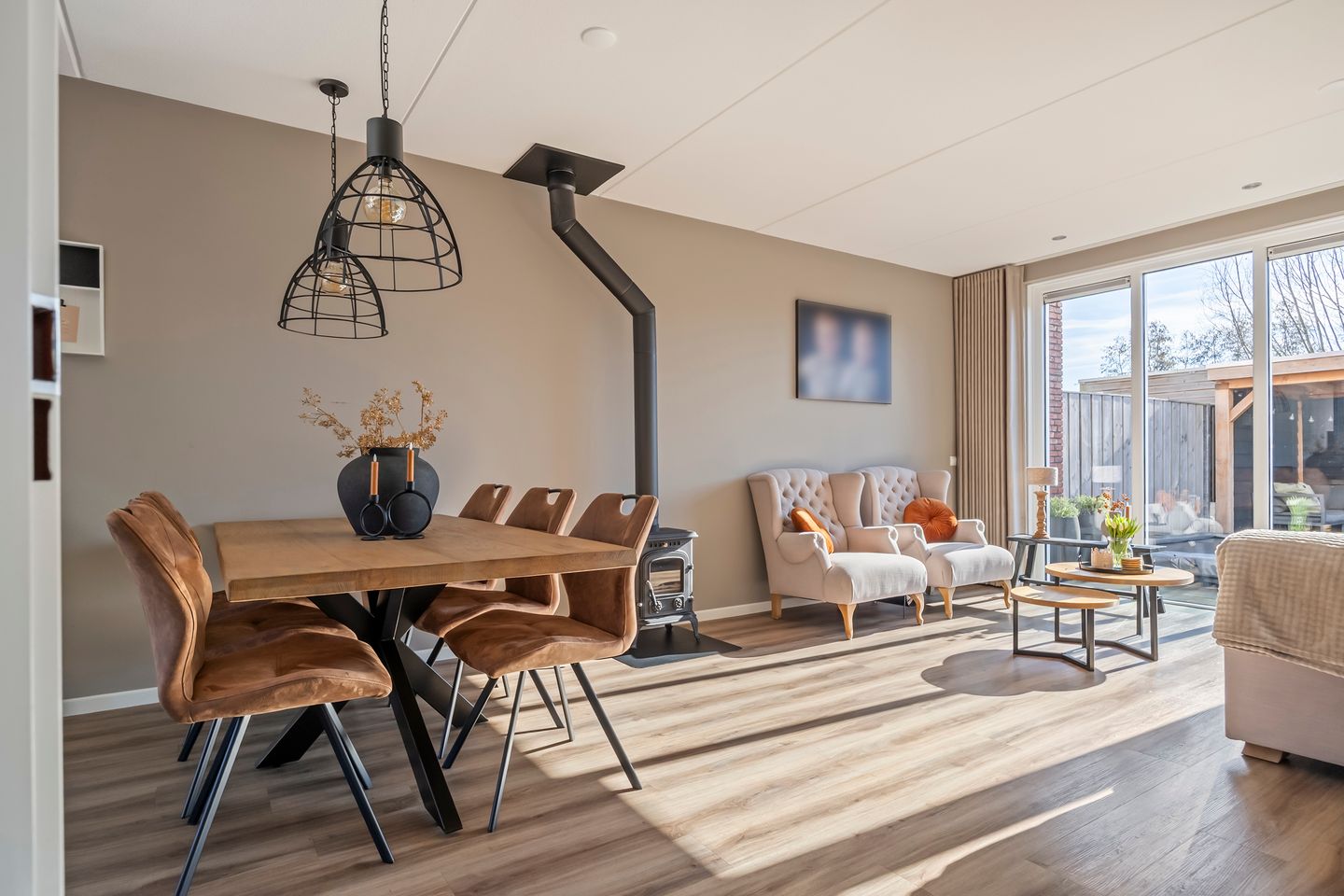 Photo 5 of Richter 102