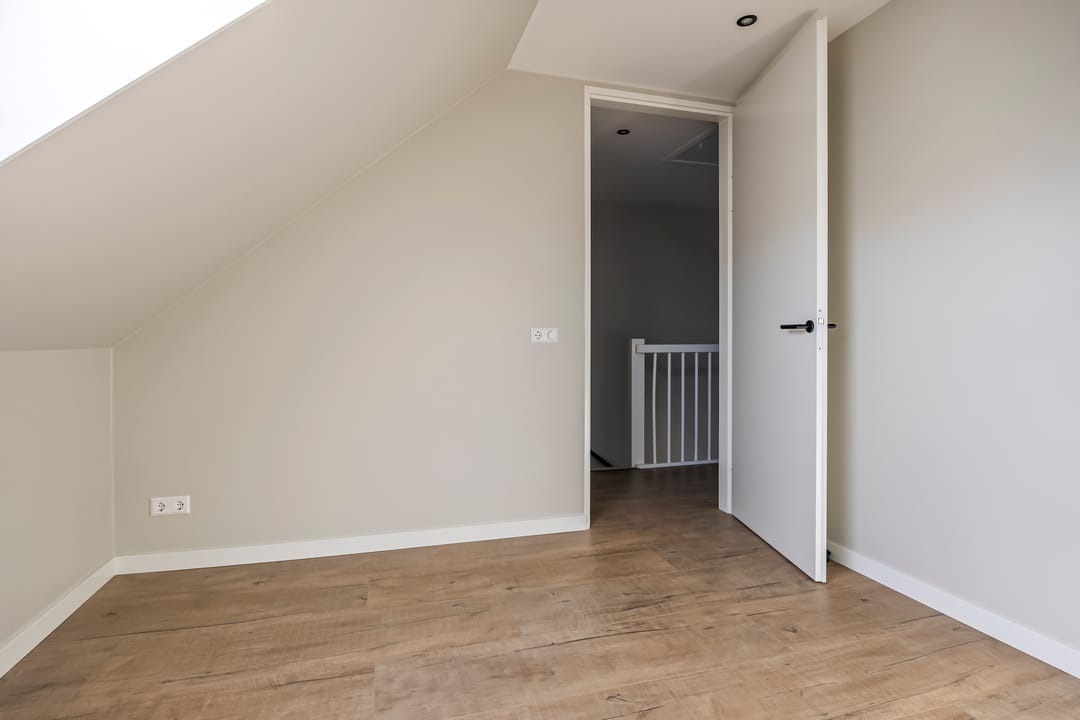 Photo 28 of Richter 102