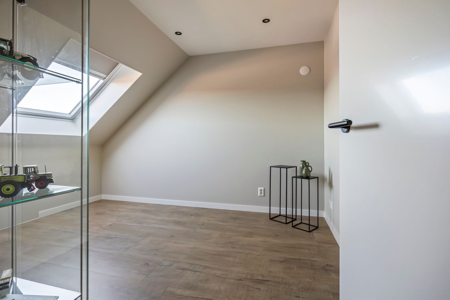 Photo 29 of Richter 102