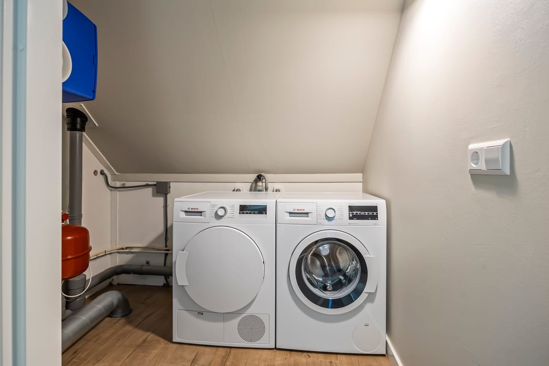 Photo 31 of Richter 102