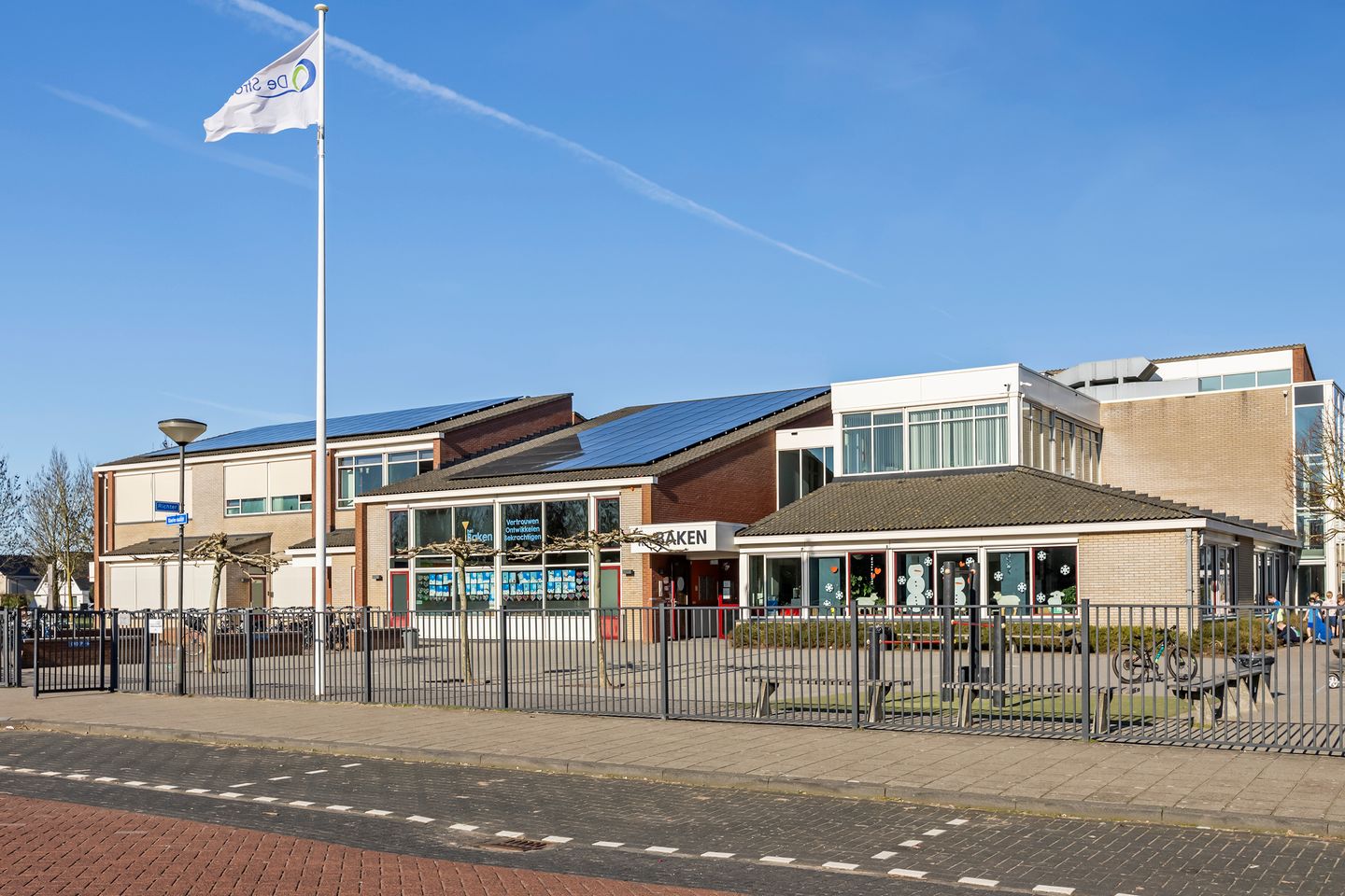 Photo 34 of Richter 102