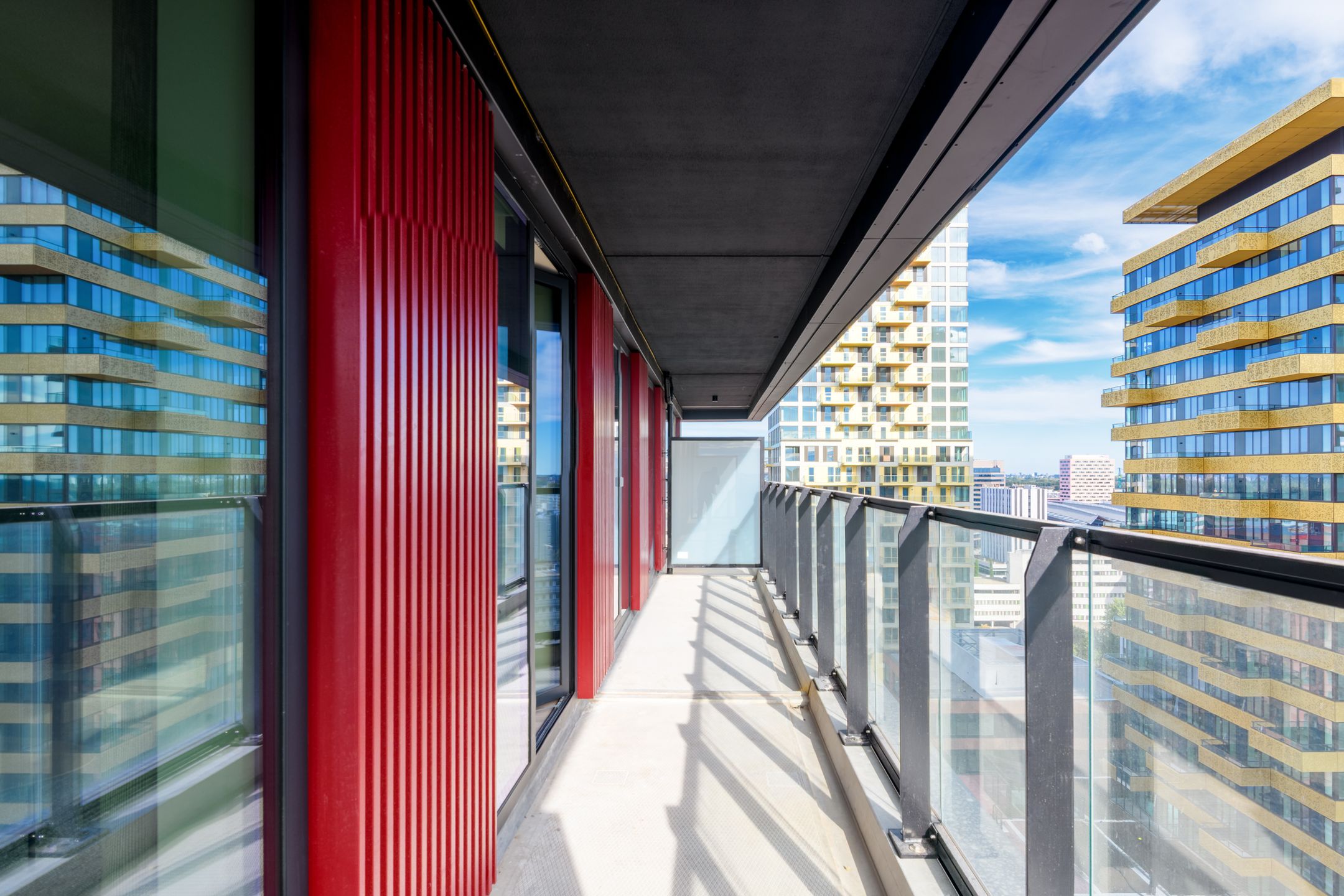 Foto 13 van SPOT Amsterdam | Scarlet