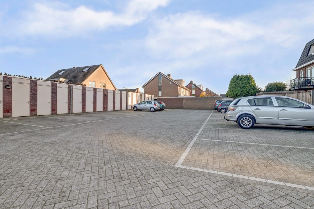 Photo 32 of Burgemeester Magneestraat 65-E