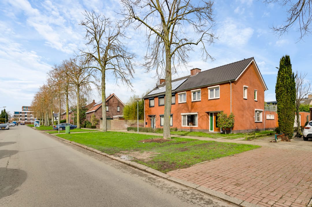 Photo 1 of Overweertstraat 27