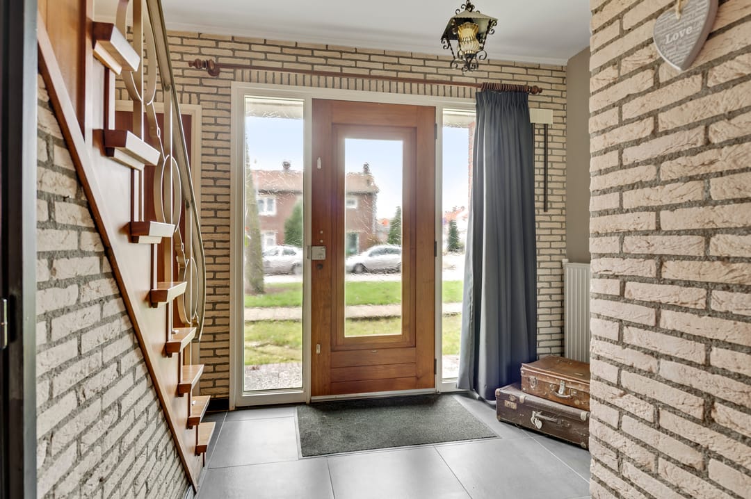 Photo 7 of Overweertstraat 27