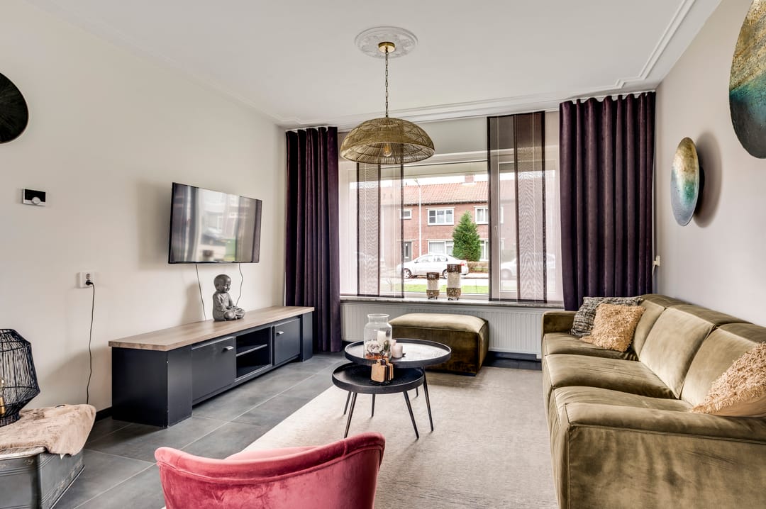 Photo 13 of Overweertstraat 27