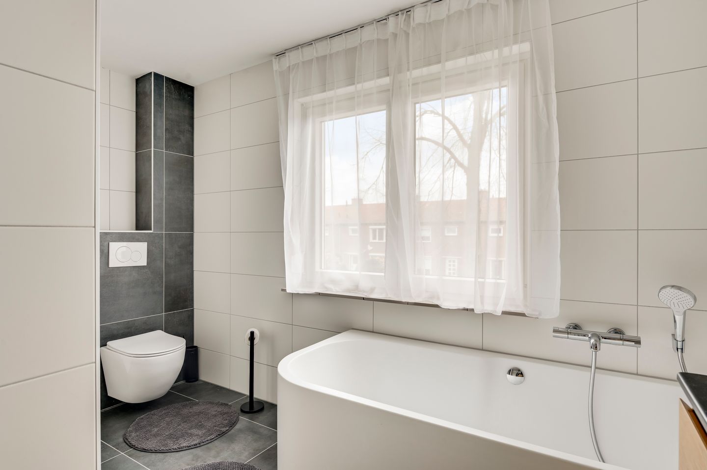 Photo 25 of Overweertstraat 27