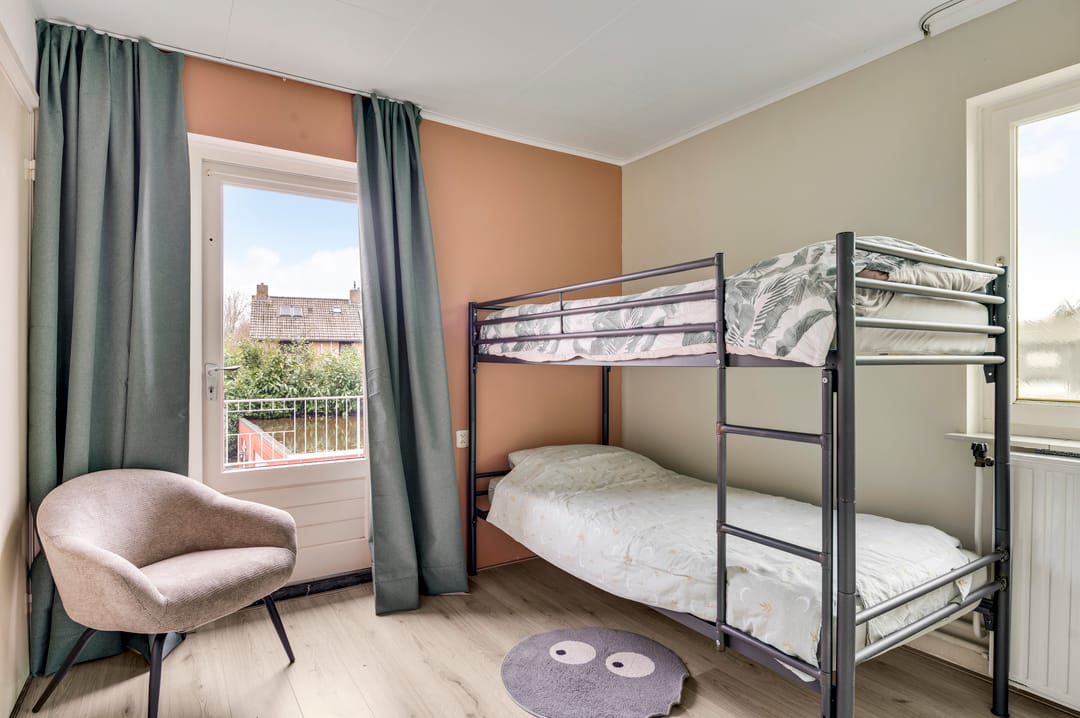 Photo 28 of Overweertstraat 27