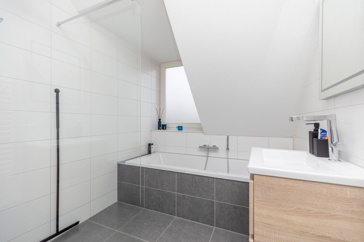 Photo 20 of Rijksstraatweg 102-E