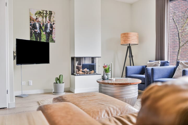 Photo 3 of Straat van Messina 12-C