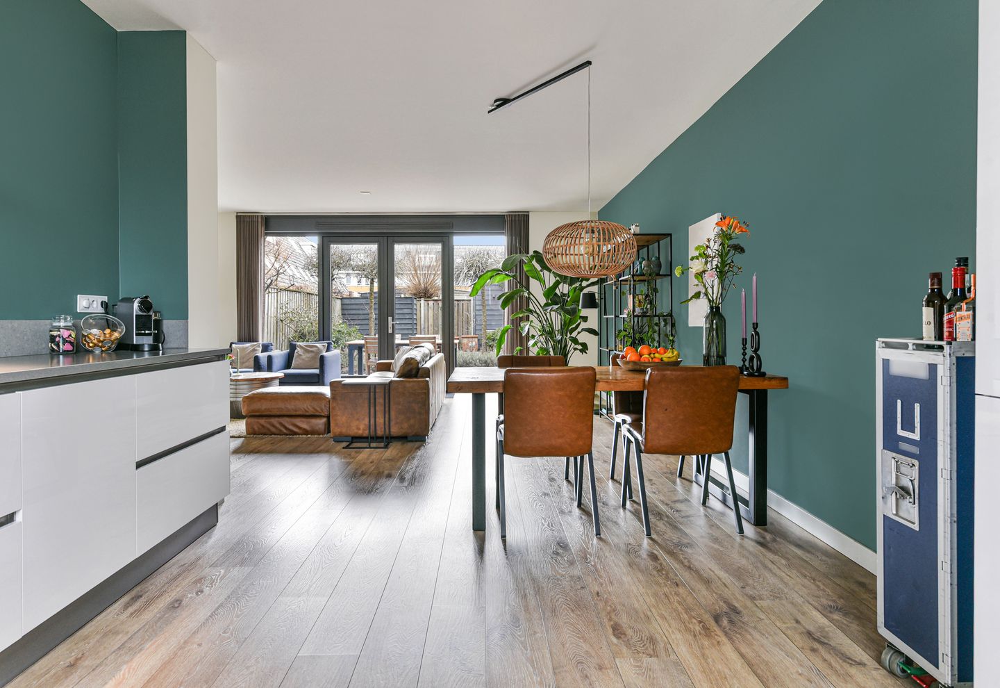 Photo 14 of Straat van Messina 12-C