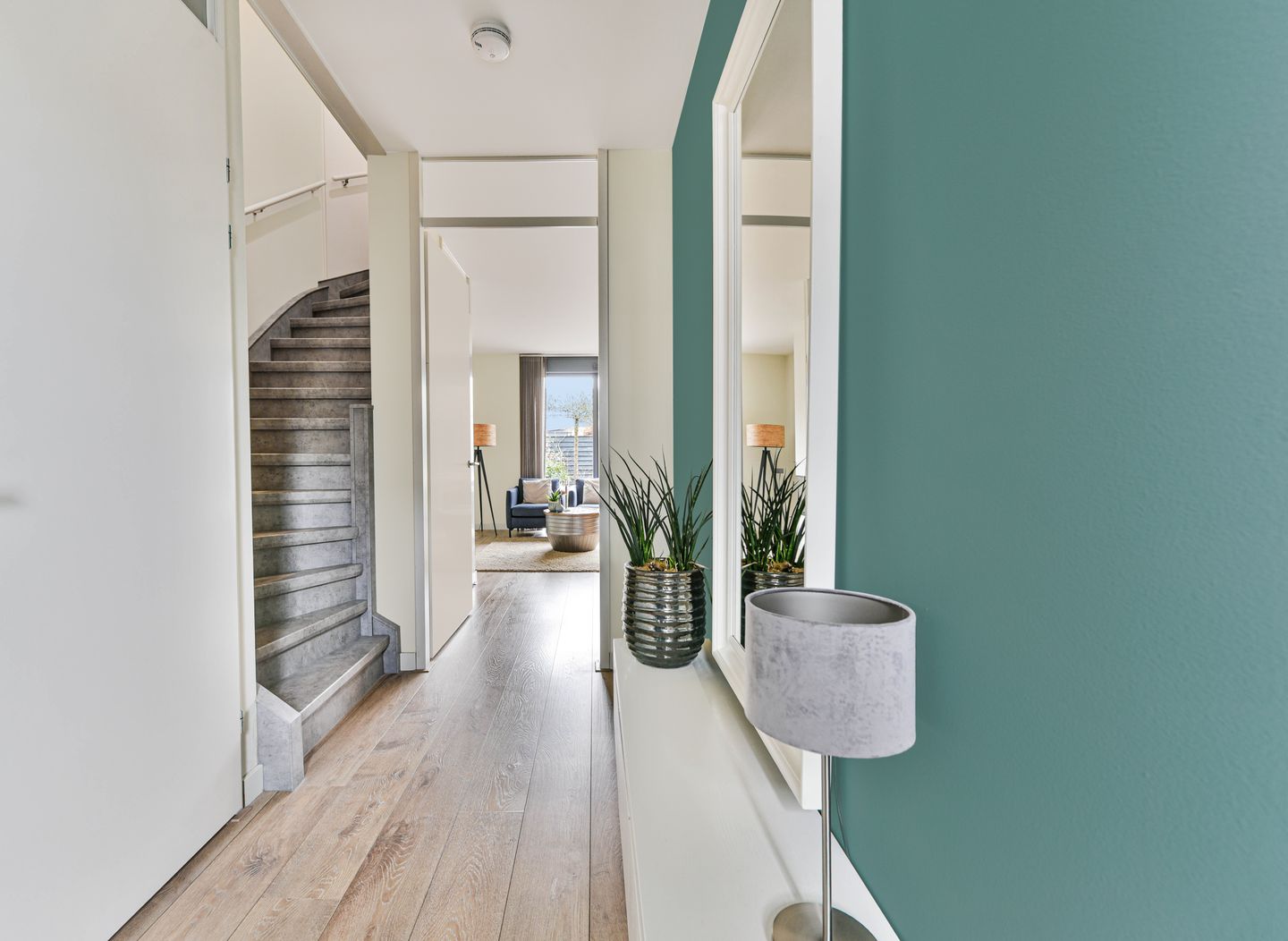 Photo 19 of Straat van Messina 12-C