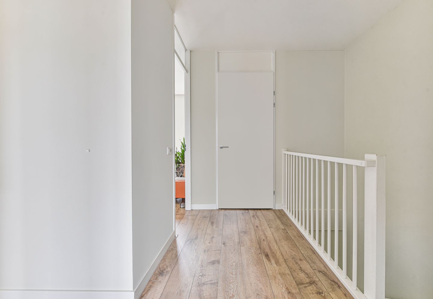 Photo 20 of Straat van Messina 12-C