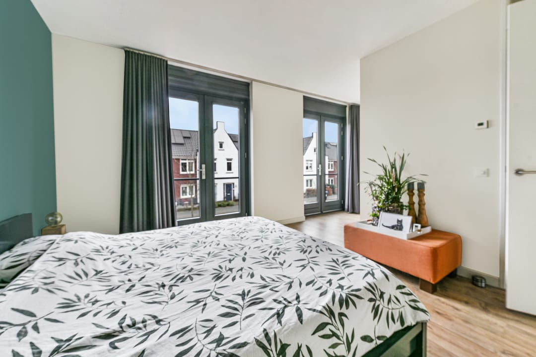 Photo 23 of Straat van Messina 12-C