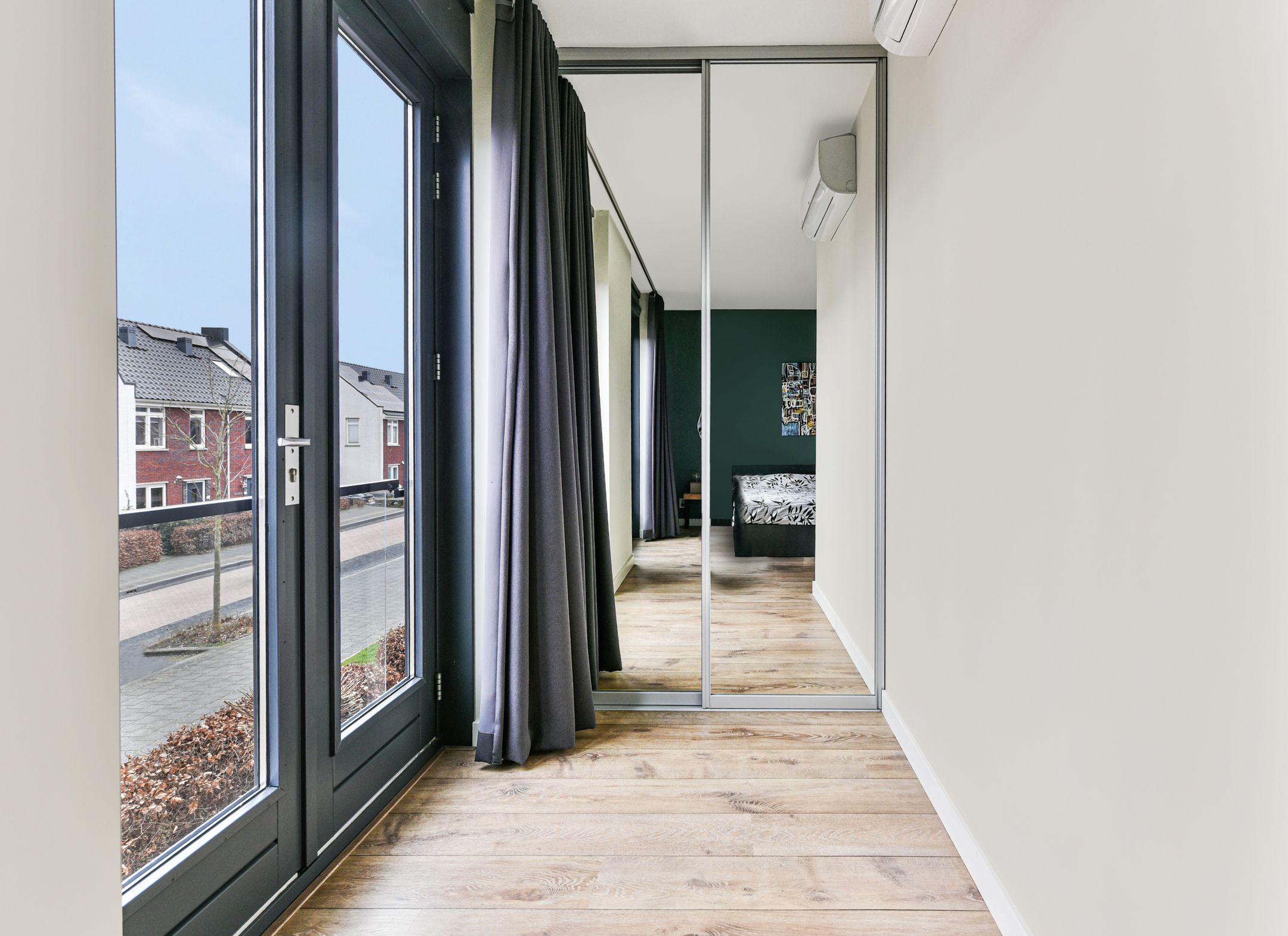 Photo 24 of Straat van Messina 12-C