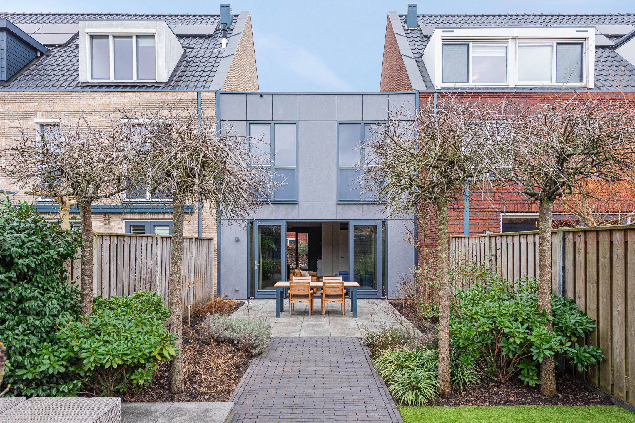 Photo 33 of Straat van Messina 12-C