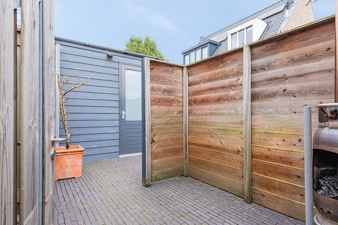 Photo 32 of Straat van Messina 12-C