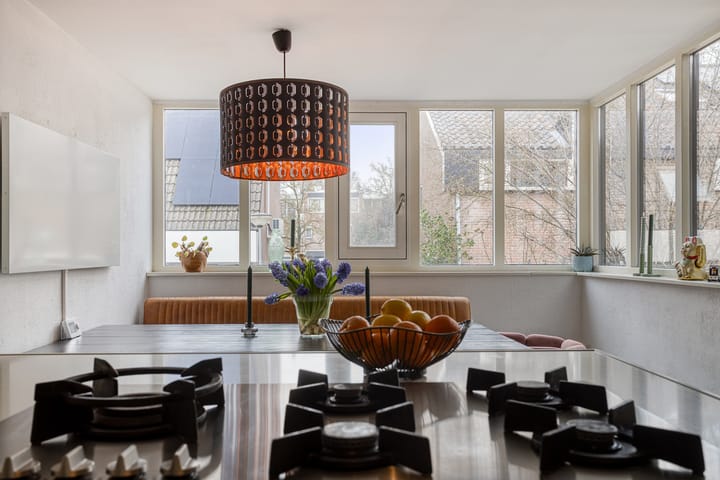 Spacious split-level corner home with garage in child-friendly Sterrenburg — 42