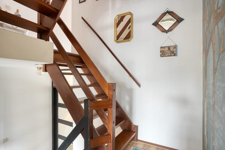 Spacious split-level corner home with garage in child-friendly Sterrenburg — 44