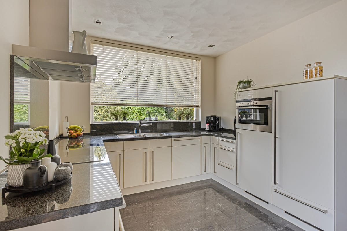 Photo 10 of Instraat 18