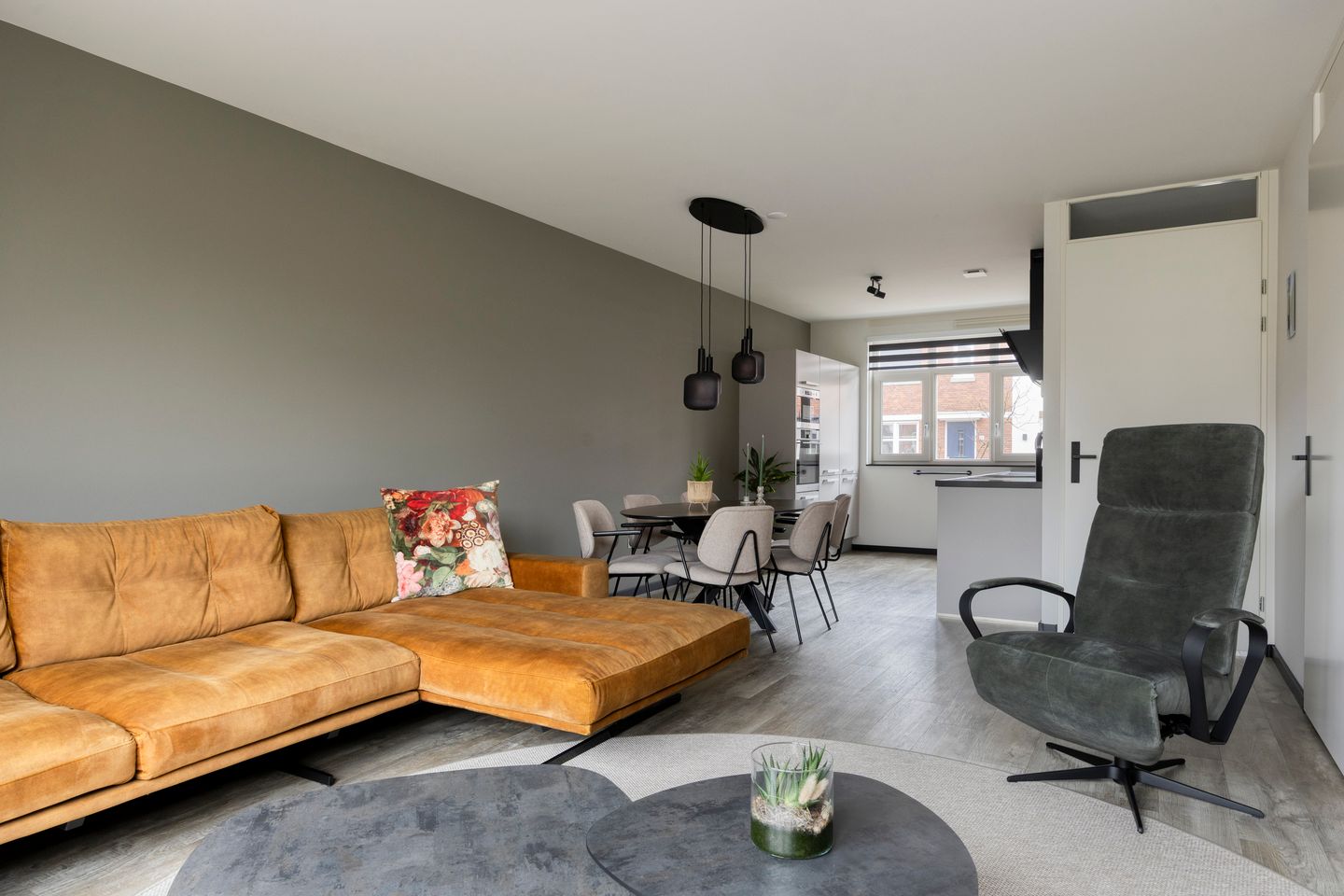 Foto 10 van Karel Appellaan 51