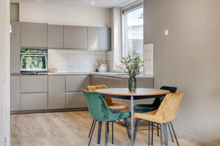 Photo 2 of Valkenweg 64