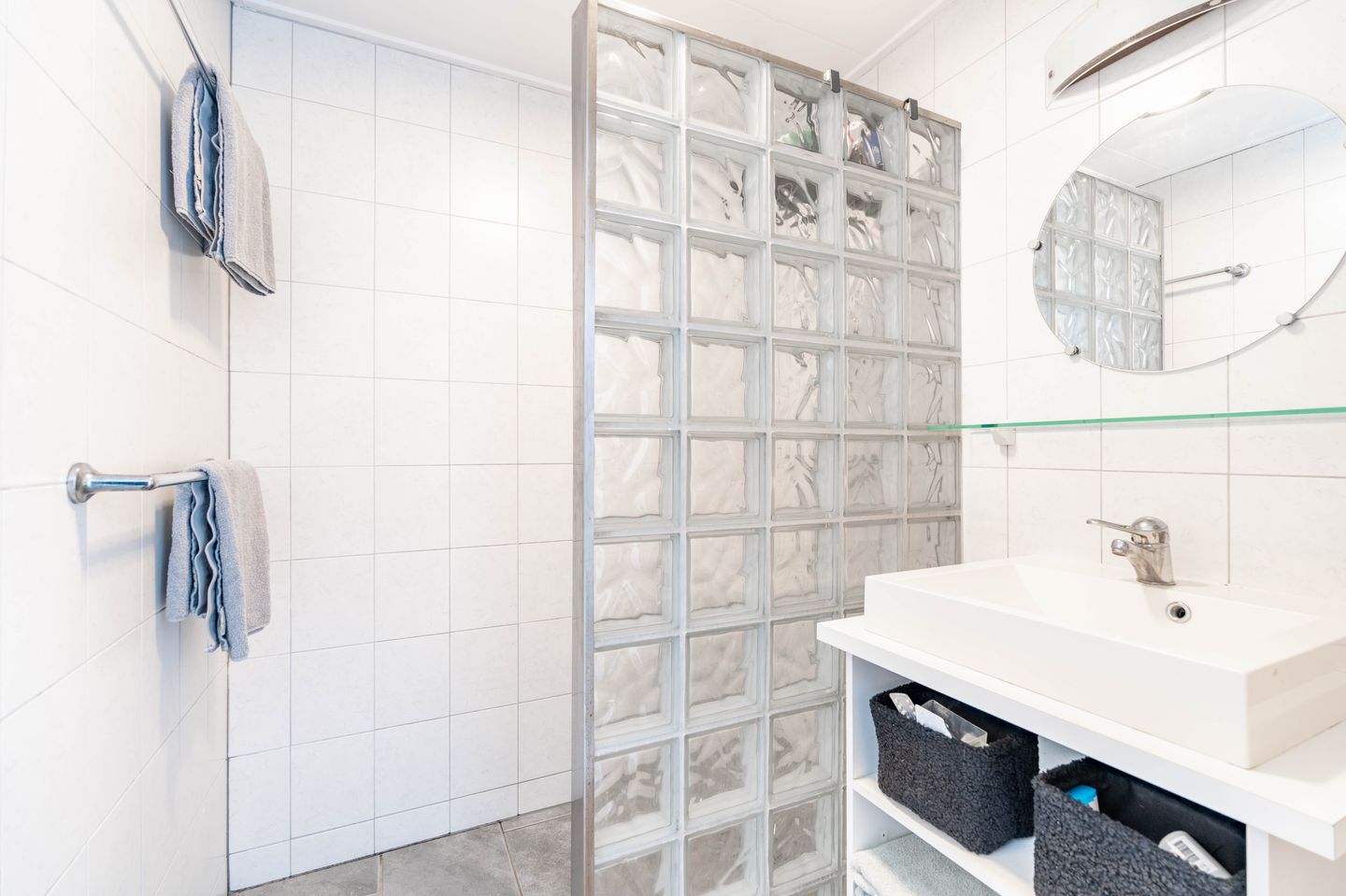 Photo 5 of Atlasvlinder 6