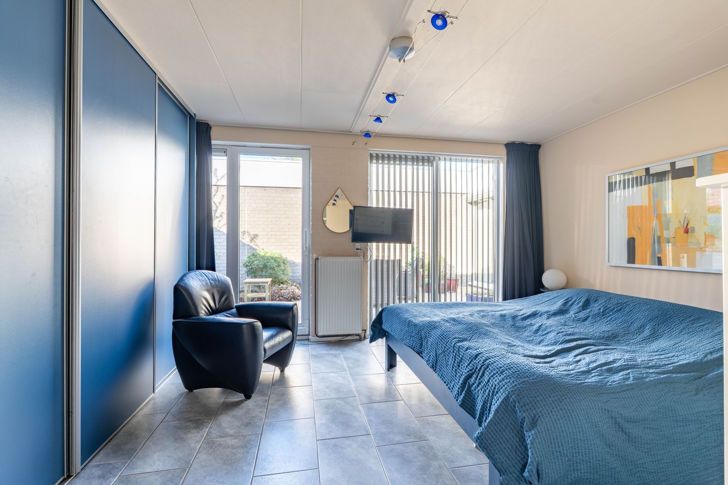 Photo 19 of Atlasvlinder 6