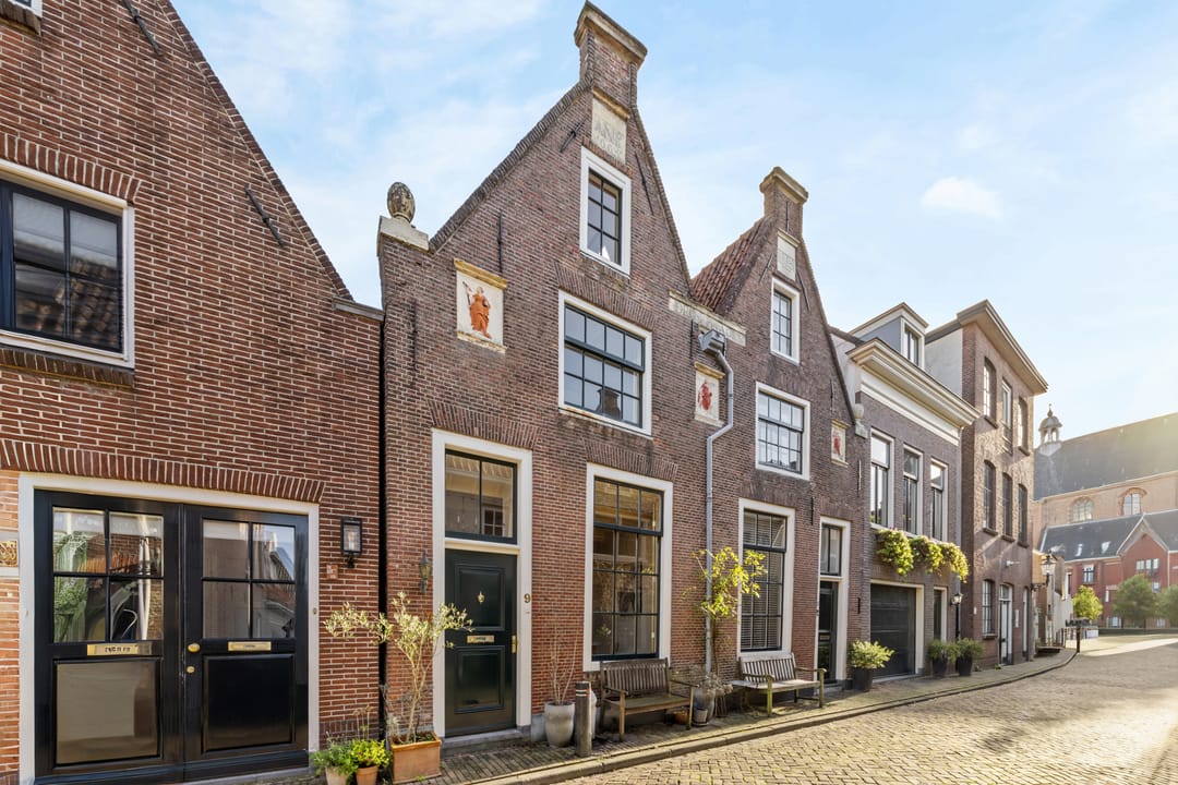 Photo 1 of Middenstraat 9