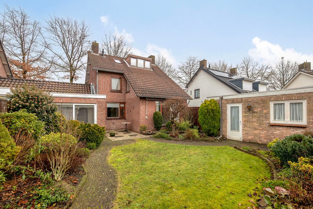 Foto 2 van Burgemeester van der Weidenlaan 63