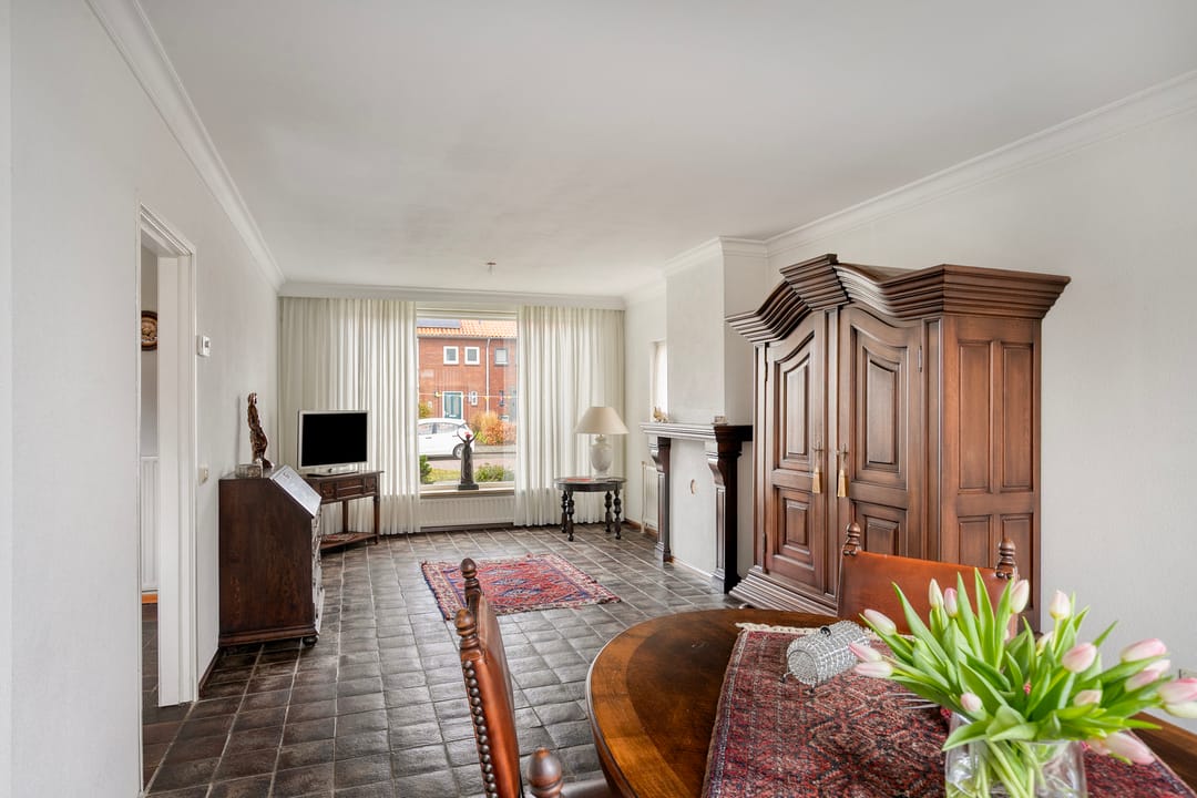 Foto 8 van Burgemeester van der Weidenlaan 63