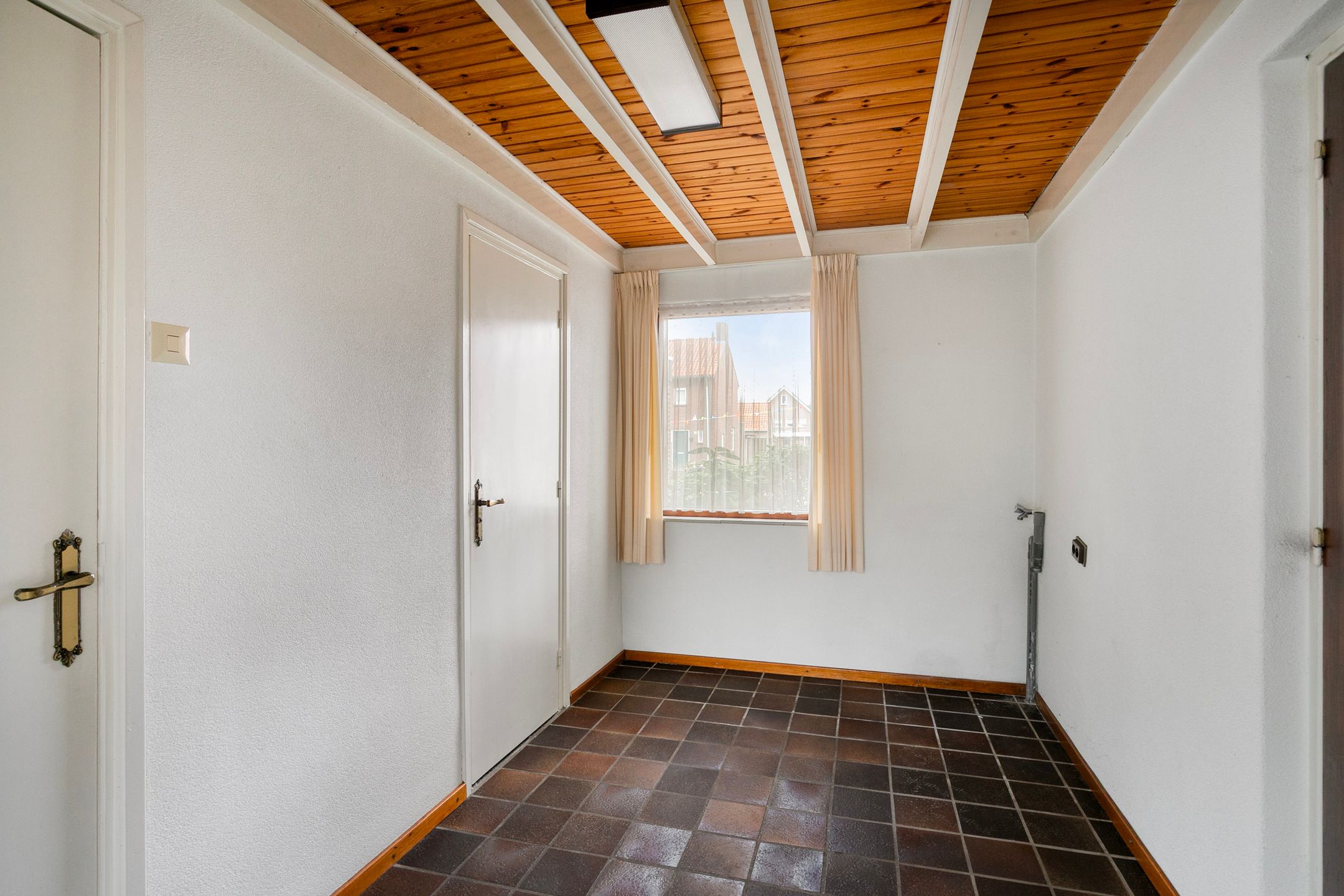 Foto 15 van Burgemeester van der Weidenlaan 63