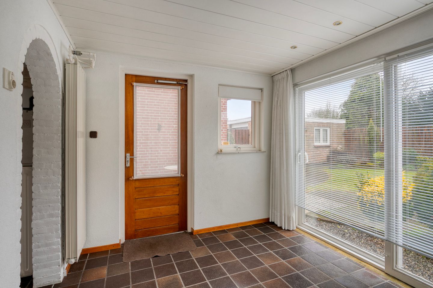 Foto 19 van Burgemeester van der Weidenlaan 63