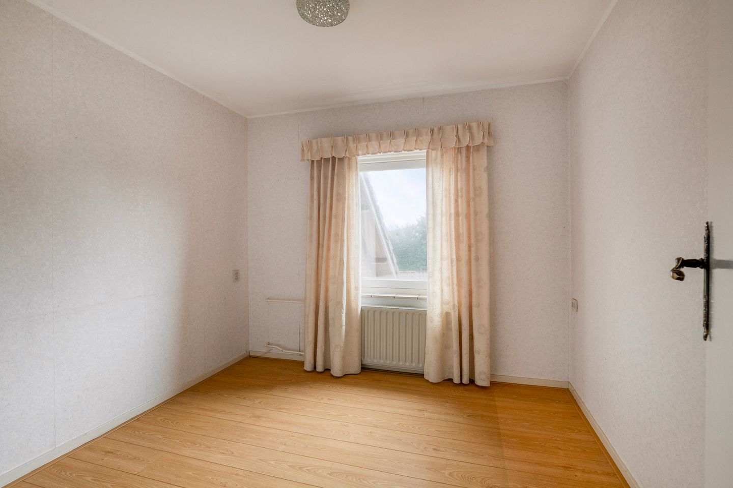 Foto 25 van Burgemeester van der Weidenlaan 63