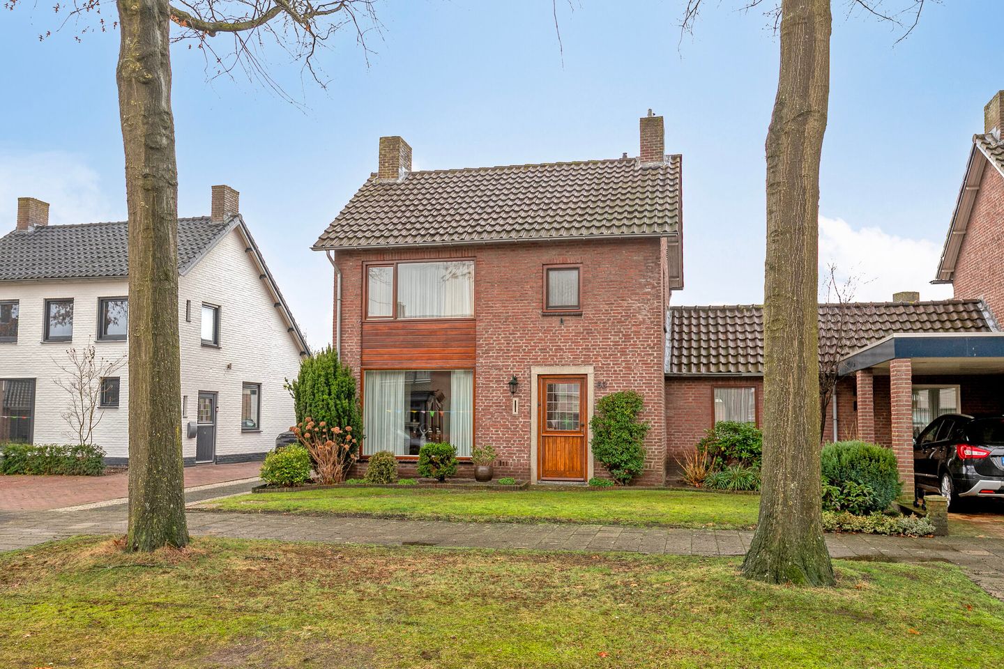 Foto 40 van Burgemeester van der Weidenlaan 63